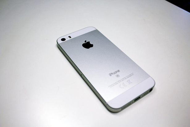 APPLE iPhone SE 4" 2GB 32GB 